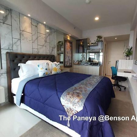 The Paneya @Benson Apartment Сурабая Екстериор снимка