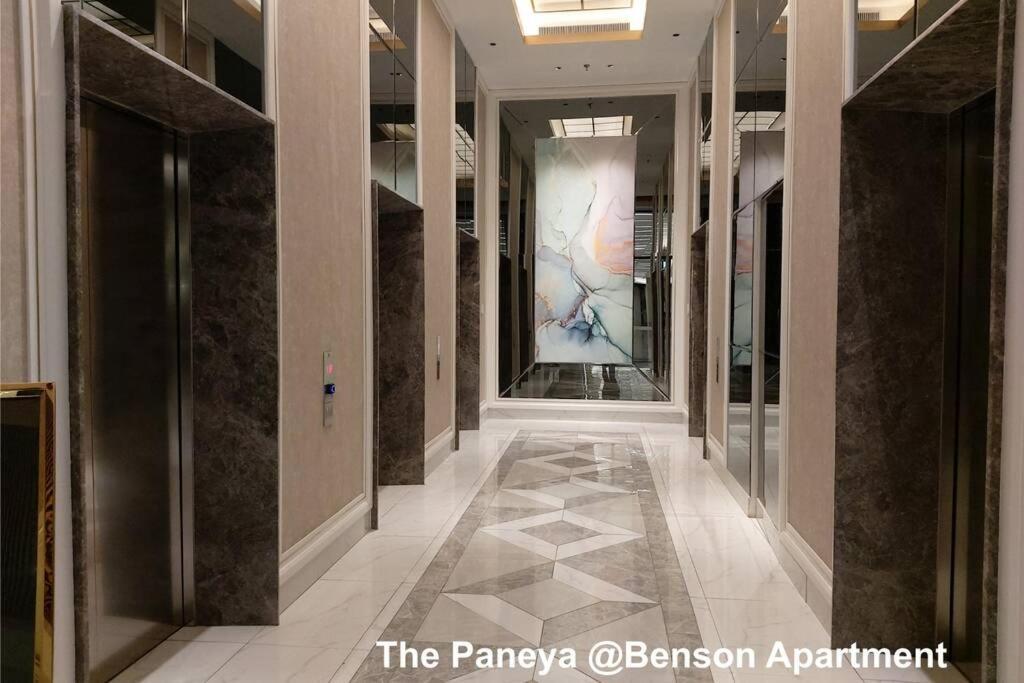 The Paneya @Benson Apartment Сурабая Екстериор снимка