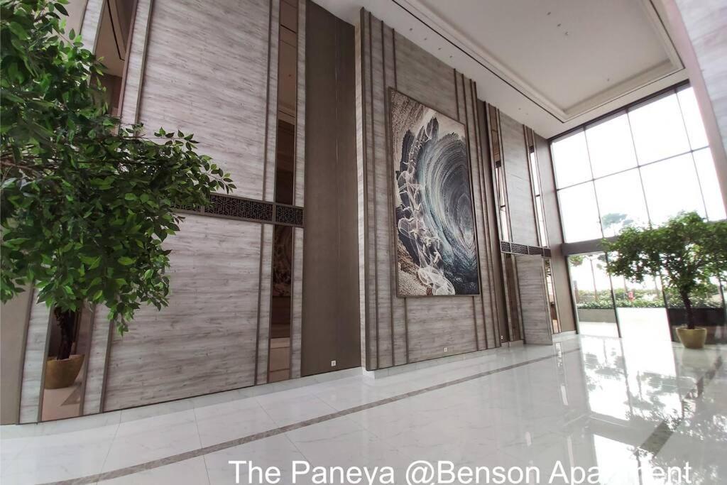The Paneya @Benson Apartment Сурабая Екстериор снимка