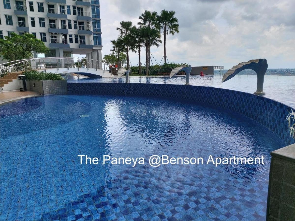 The Paneya @Benson Apartment Сурабая Екстериор снимка