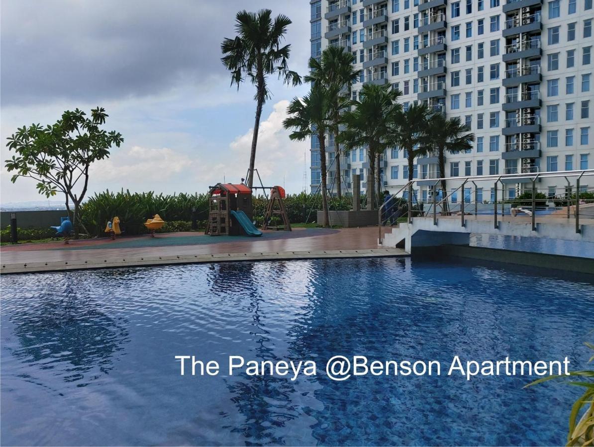 The Paneya @Benson Apartment Сурабая Екстериор снимка