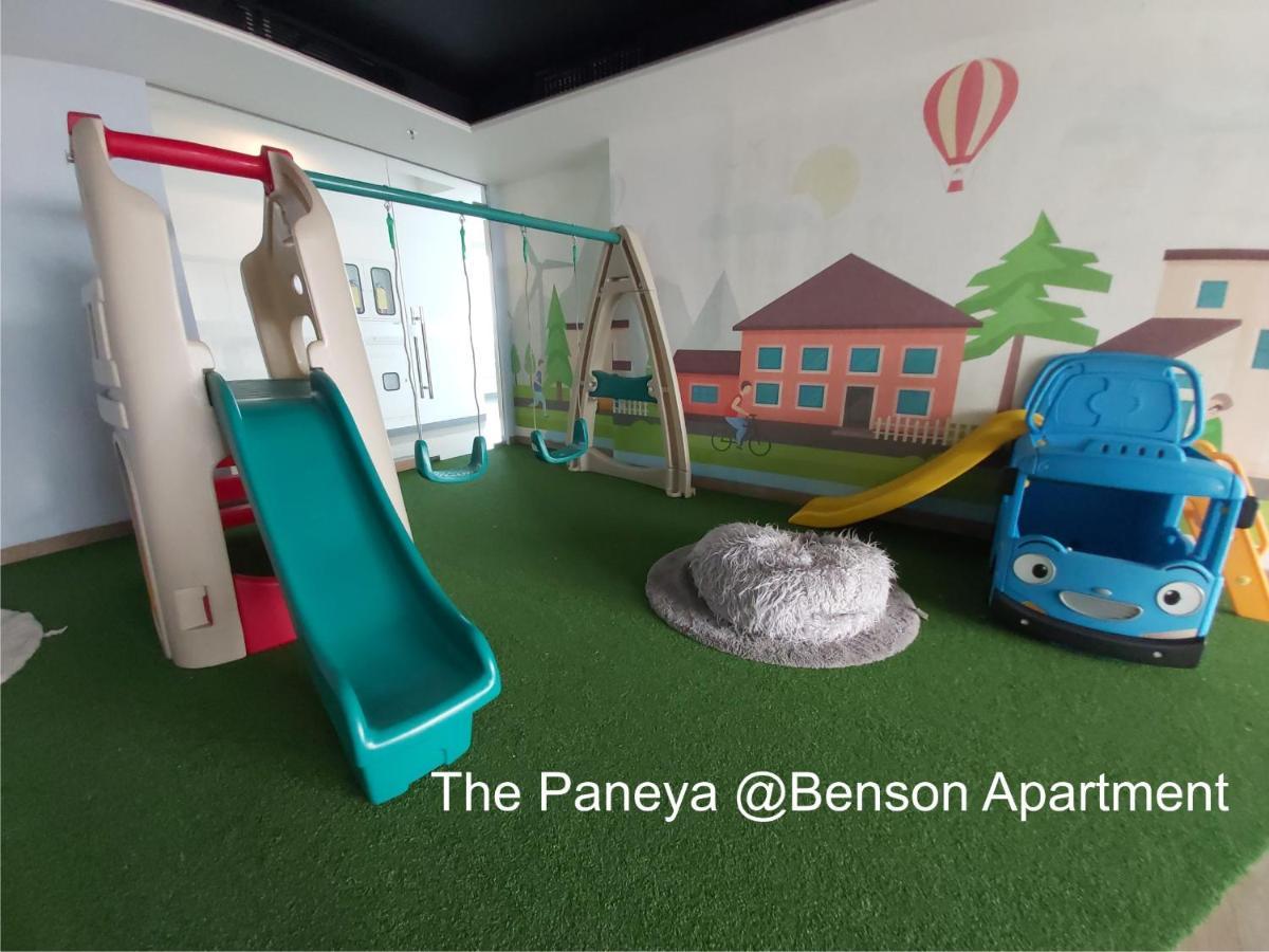 The Paneya @Benson Apartment Сурабая Екстериор снимка